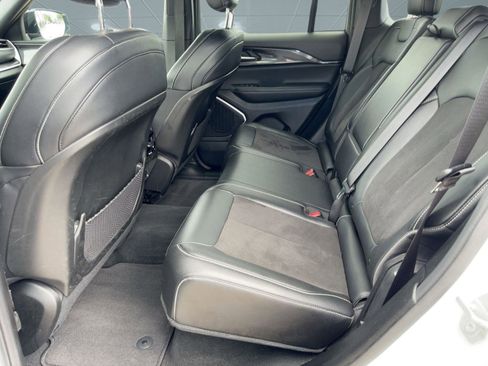 Certified 2022 Jeep Grand Cherokee Altitude image 15