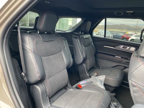 New 2026 Ford Explorer ST w/ Sun And Sound Package image 7