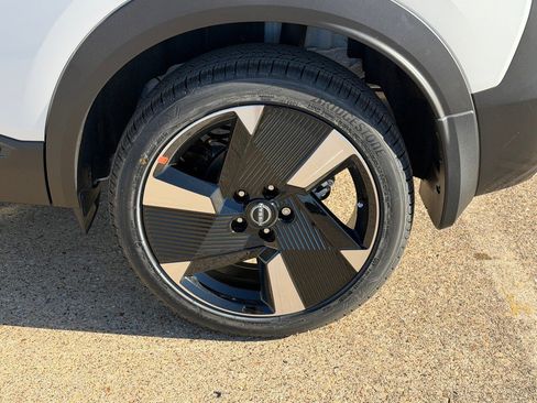 New 2026 Nissan Kicks SR image 25