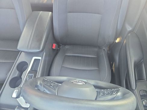 Certified 2025 Nissan Altima 2.5 SV FWD image 9