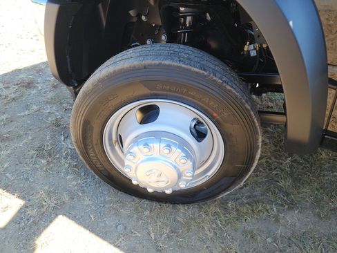 New 2026 RAM 5500 Tradesman image 32