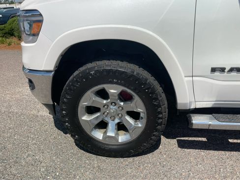 Used 2019 RAM 1500 Laramie AWD/4WD image 9
