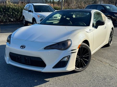 Used 2013 Scion FR-S image 3