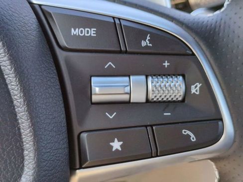 Certified 2025 Genesis G70 2.5T RWD image 15