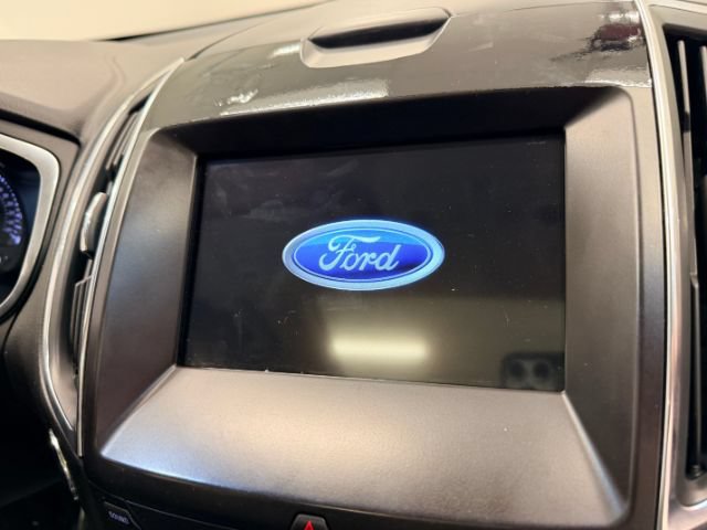Used 2018 Ford Edge Titanium w/ Equipment Group 301A AWD/4WD image 32