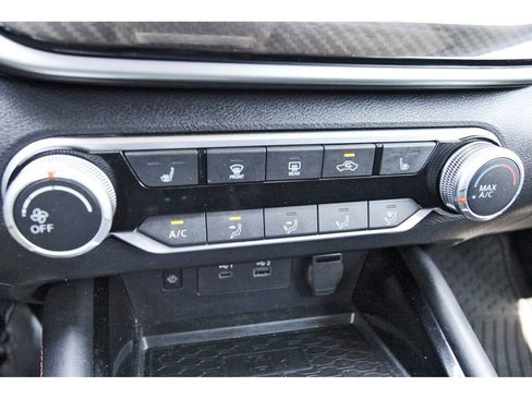 Used 2024 Nissan Altima 2.5 SR w/ SR Premium Package image 28