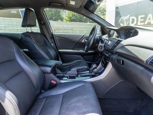 Used 2016 Honda Accord Sport image 23