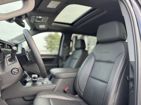 Used 2025 GMC Sierra 1500 Denali image 16