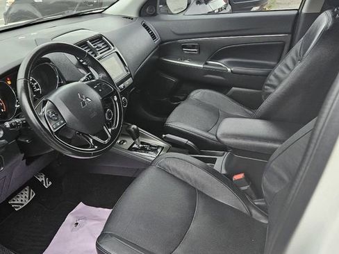 Used 2018 Mitsubishi Outlander Sport SEL image 10