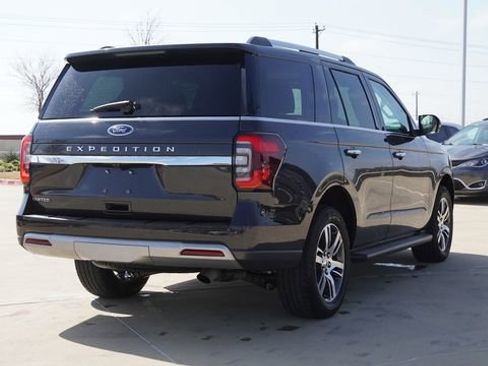 Used 2024 Ford Expedition Limited AWD/4WD image 9