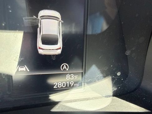 Used 2023 Hyundai Elantra SE FWD image 7