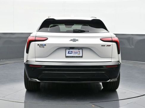 New 2025 Chevrolet Blazer EV RS w/ Super Cruise Package image 12