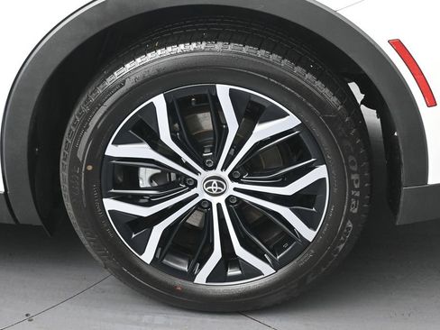 Used 2026 Toyota Crown AWD/4WD image 36
