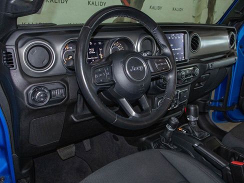 Used 2021 Jeep Gladiator Sport AWD/4WD image 6