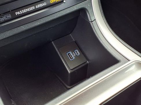 Used 2024 Ford Edge SEL AWD/4WD image 12