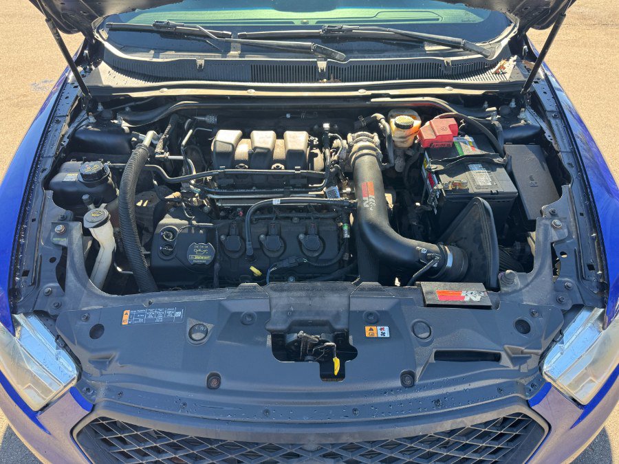 Used 2013 Ford Taurus SEL FWD image 24