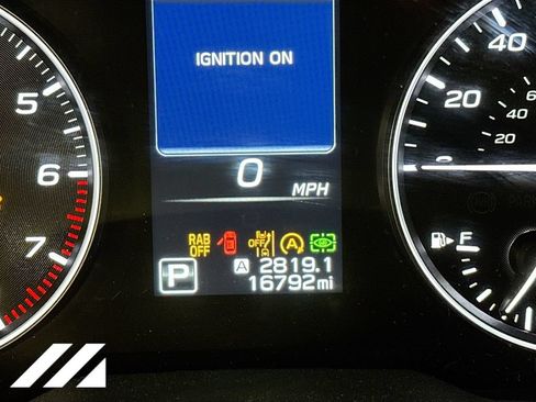 Certified 2025 Subaru Outback Limited AWD/4WD image 14