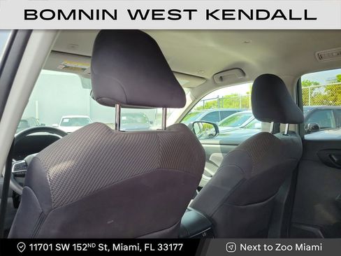 Used 2024 Toyota Highlander LE image 10