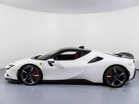 Certified 2022 Ferrari SF90 Stradale image 9