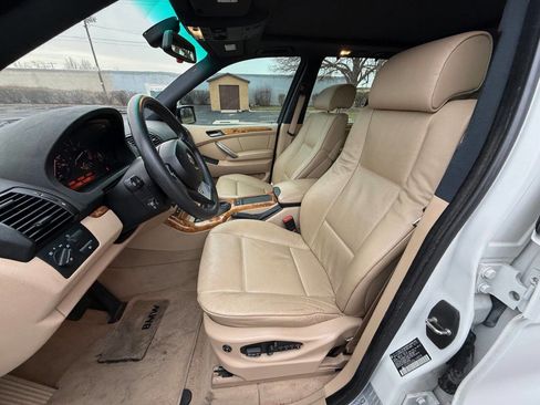 Used 2005 BMW X5 4.4i image 10
