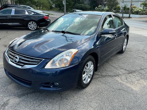 Used 2011 Nissan Altima 2.5 SL w/ Technology Pkg FWD image 8
