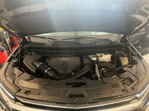 Used 2026 Chevrolet Traverse LT w/ Driver Confidence Package FWD image 31