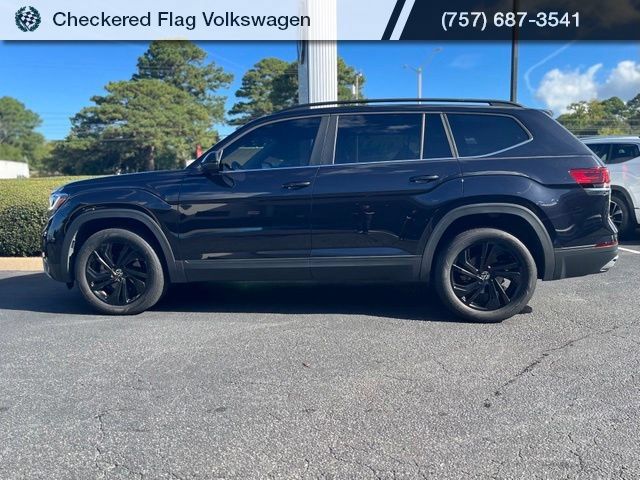 Used 2023 Volkswagen Atlas SE w/ Black Wheel Package FWD image 4
