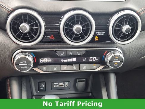 Used 2025 Nissan Sentra SR w/ SR Premium Package FWD image 19