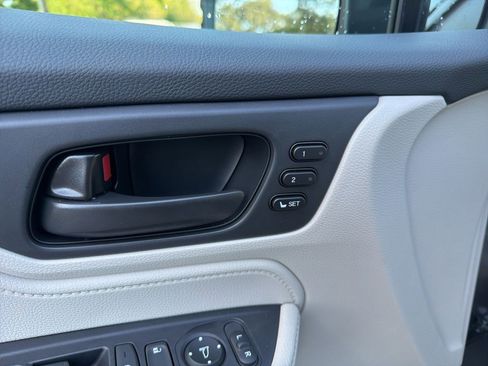 New 2026 Honda Odyssey EX-L image 8