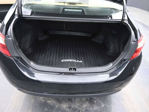 Used 2019 Toyota Corolla LE image 13