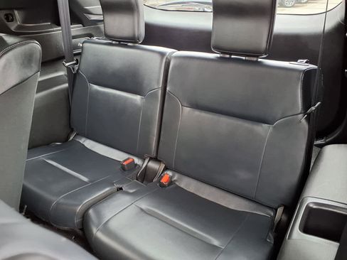 Used 2025 Mitsubishi Outlander SE FWD image 13