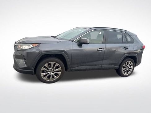 Used 2019 Toyota RAV4 XLE Premium image 4