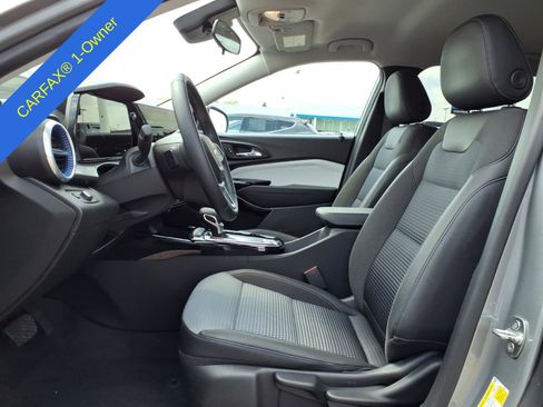 Used 2024 Chevrolet Trax LT w/ Driver Confidence Package FWD image 19