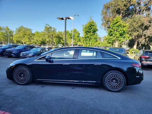 Certified 2023 Mercedes-Benz EQS 580 4MATIC Sedan image 9