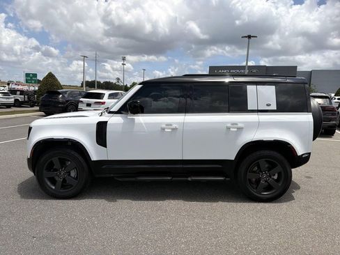 Used 2024 Land Rover Defender 110 X-Dynamic SE AWD/4WD image 2