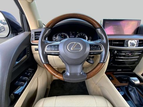 Used 2020 Lexus LX 570 4WD w/ Luxury Package image 6