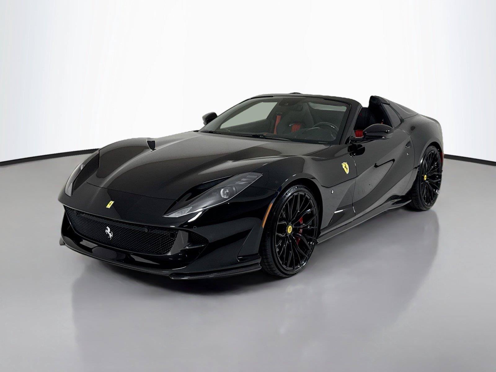 Used 2021 Ferrari 812 GTS RWD image 9