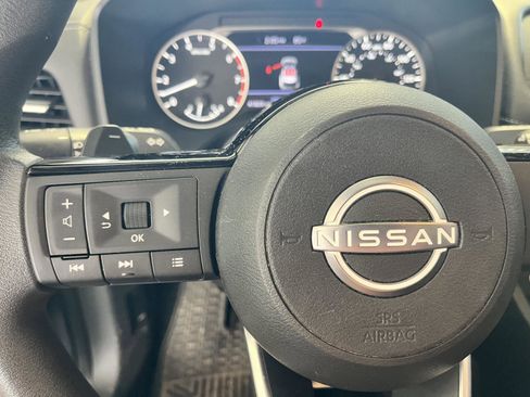 Used 2023 Nissan Rogue SV AWD/4WD image 24
