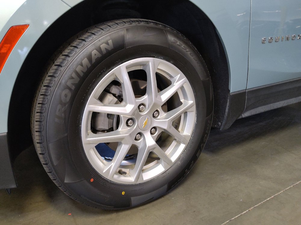 Used 2022 Chevrolet Equinox LT w/ LPO, Floor Liner Package FWD image 31