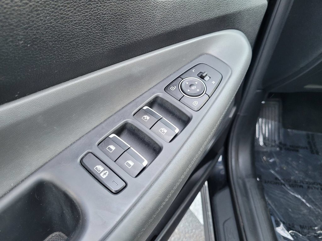 Used 2022 Hyundai Santa Fe SEL AWD/4WD image 26