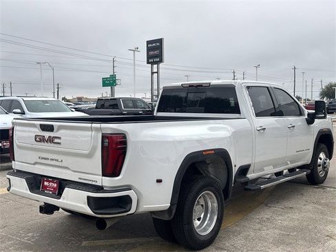 Used 2025 GMC Sierra 3500 Denali image 12