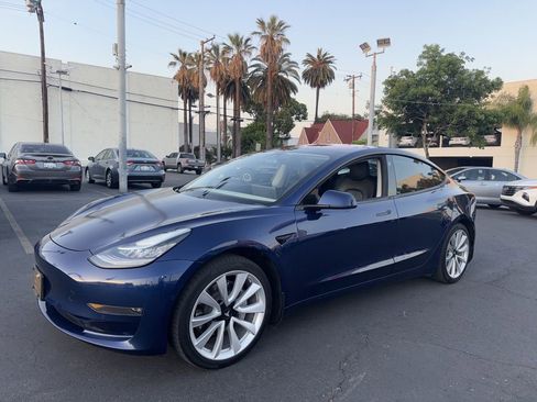 Used 2017 Tesla Model 3 Long Range image 9