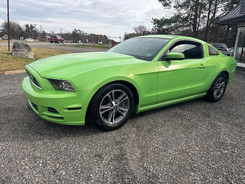 Used 2014 Ford Mustang Premium image 4
