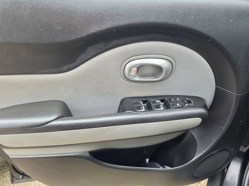 Used 2019 Kia Soul FWD image 5