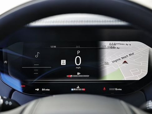 New 2025 Land Rover Range Rover Long Wheelbase SE image 40