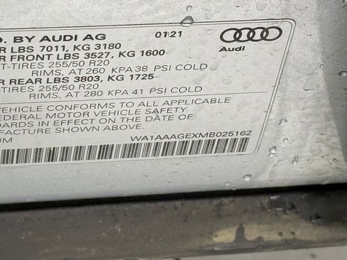 Used 2021 Audi e-tron Premium w/ Convenience Plus Package image 24