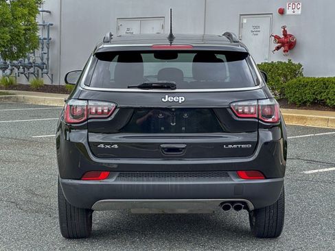 Used 2017 Jeep Compass Limited w/ Navigation Group AWD/4WD image 13