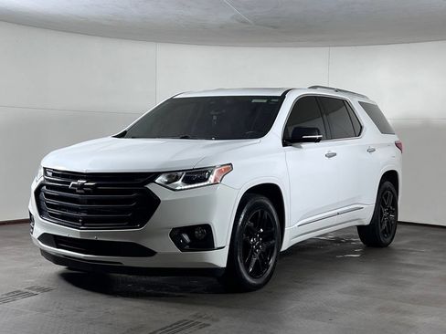 Used 2020 Chevrolet Traverse Premier w/ LPO, Blackout Package AWD/4WD image 1