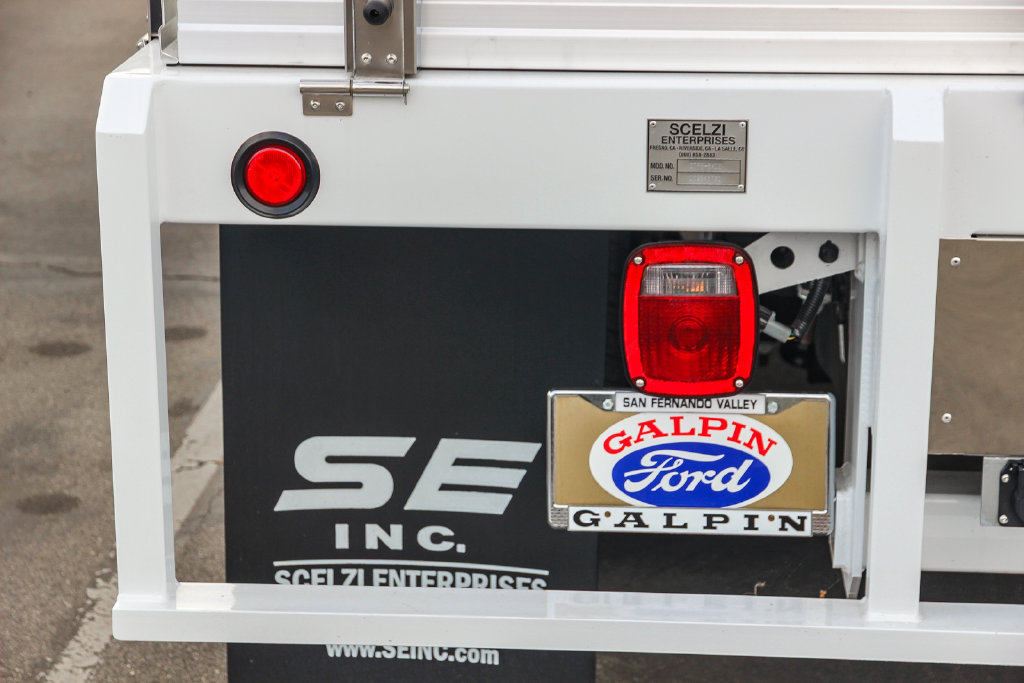 New 2025 Ford F550 2WD Regular Cab Super Duty image 7