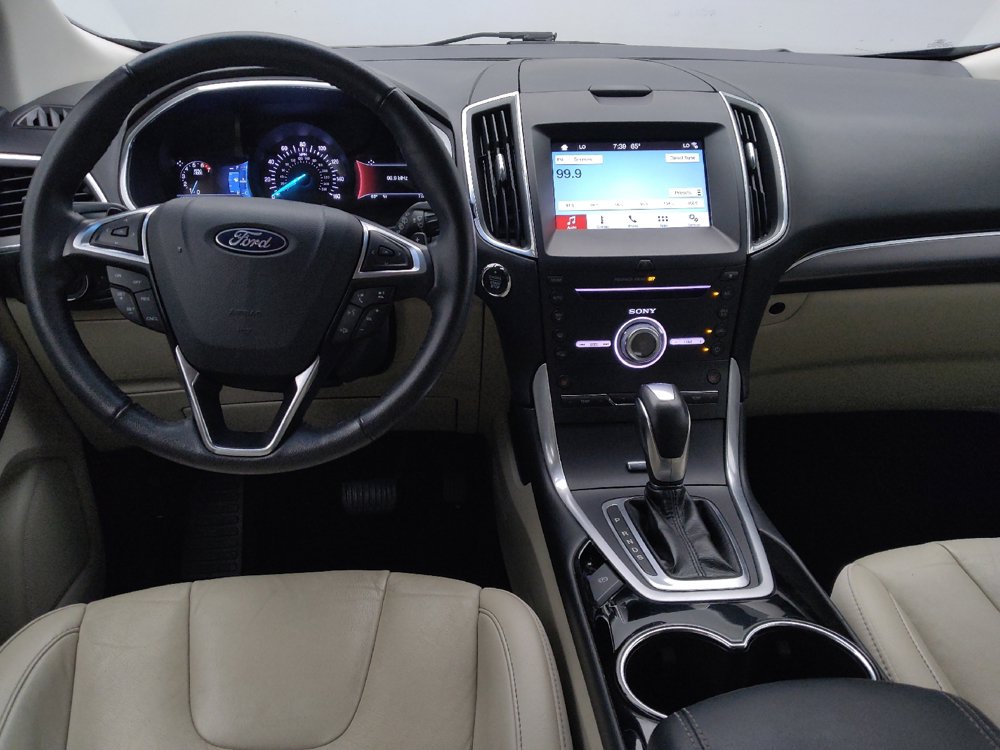 Used 2018 Ford Edge Titanium FWD image 22
